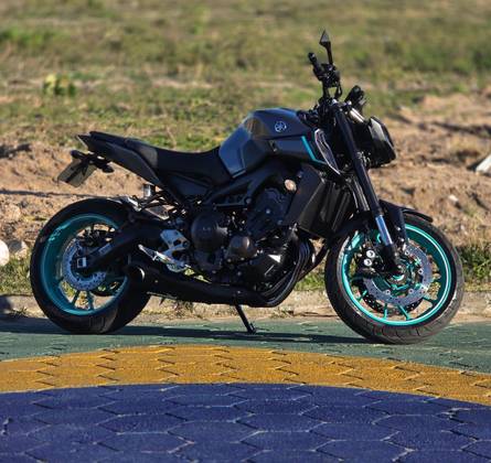 YAMAHA MT-09 YAMAHA MT-09